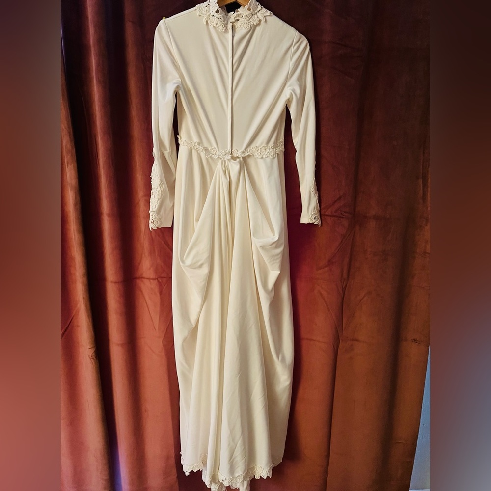 70’s Vintage wedding gown small/med - Picture 5 of 5